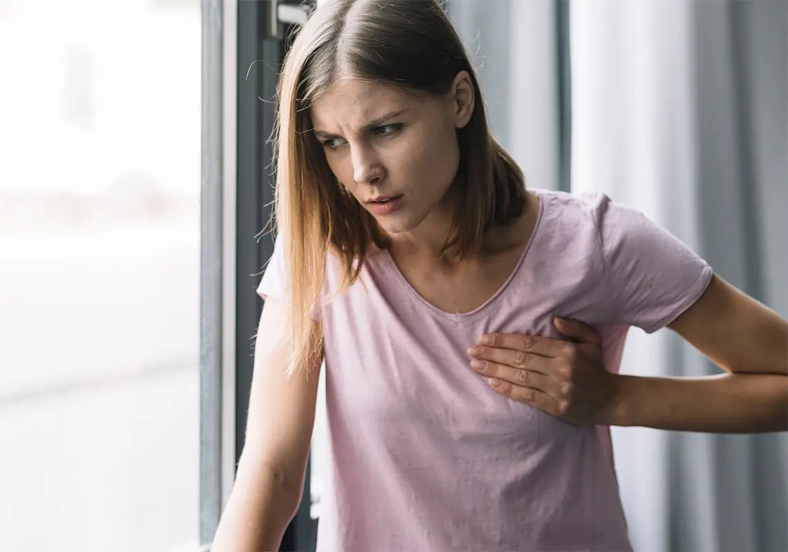 Циклическая боль в груди. Стоит ли паниковать?